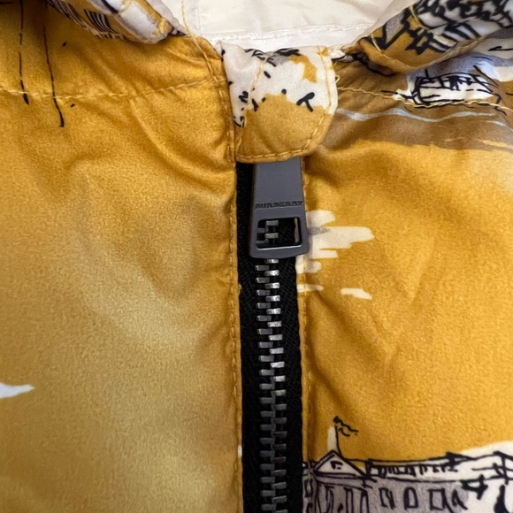 Burberry baby snowsuit with mittens and booties - Picture 4 of 8